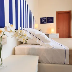 Hotel Mini ***